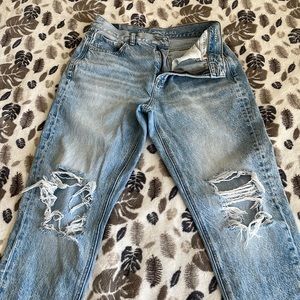 AE mom jean - uber cool